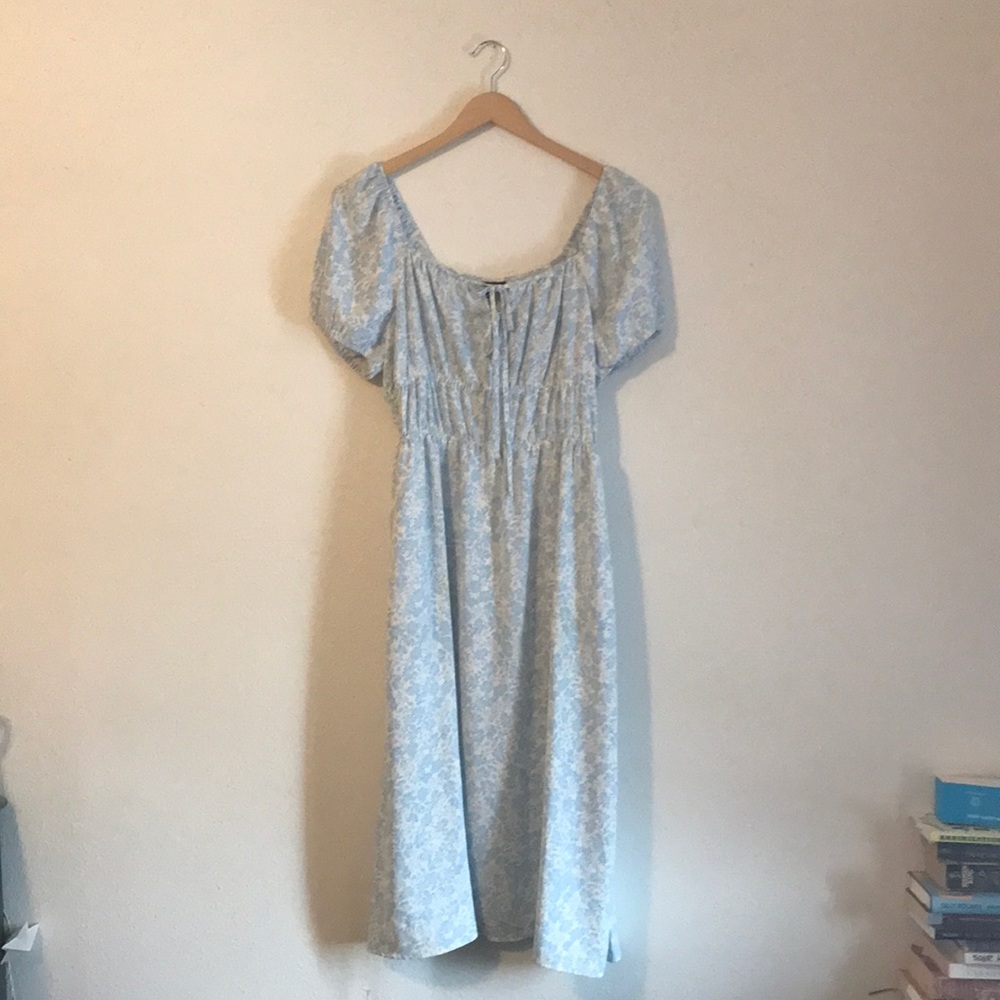 Who What Wear x Target Blue and White Floral Smocked Midi Dress size Large
